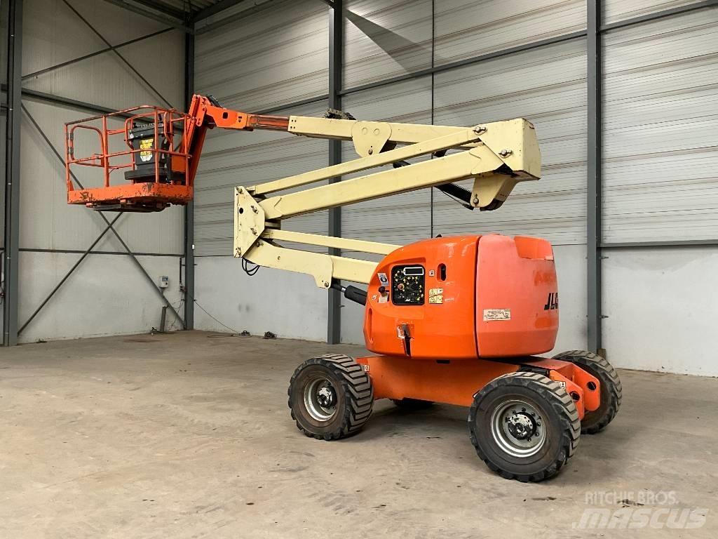 JLG 450 AJ 曲臂高空工作平台
