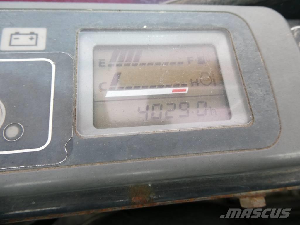 Hitachi ZX 20 UR 小型挖掘机