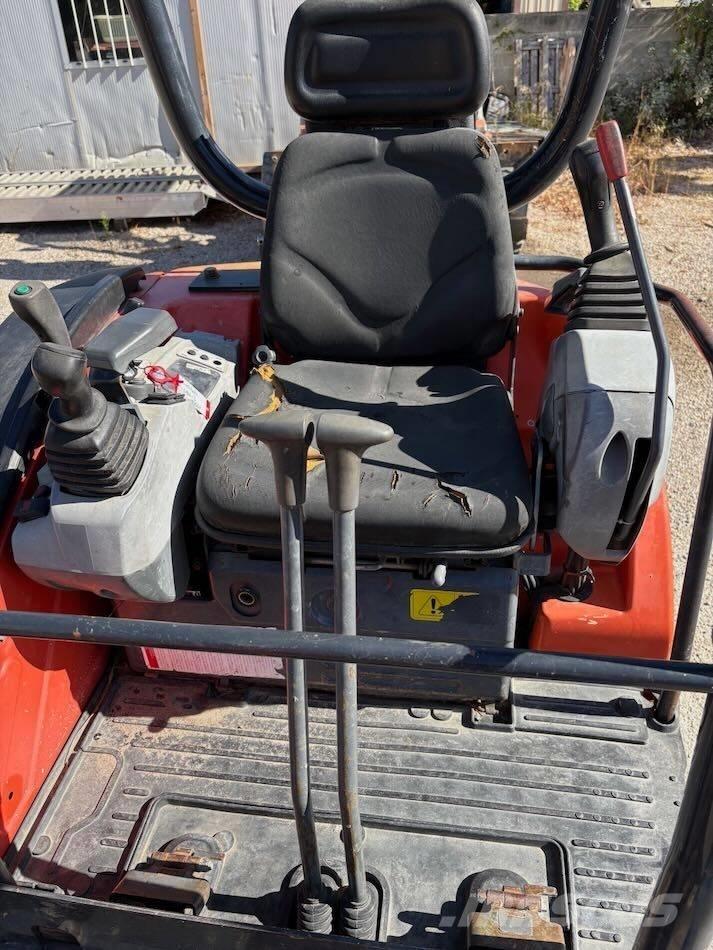 Kubota U 20-3 小型挖掘机