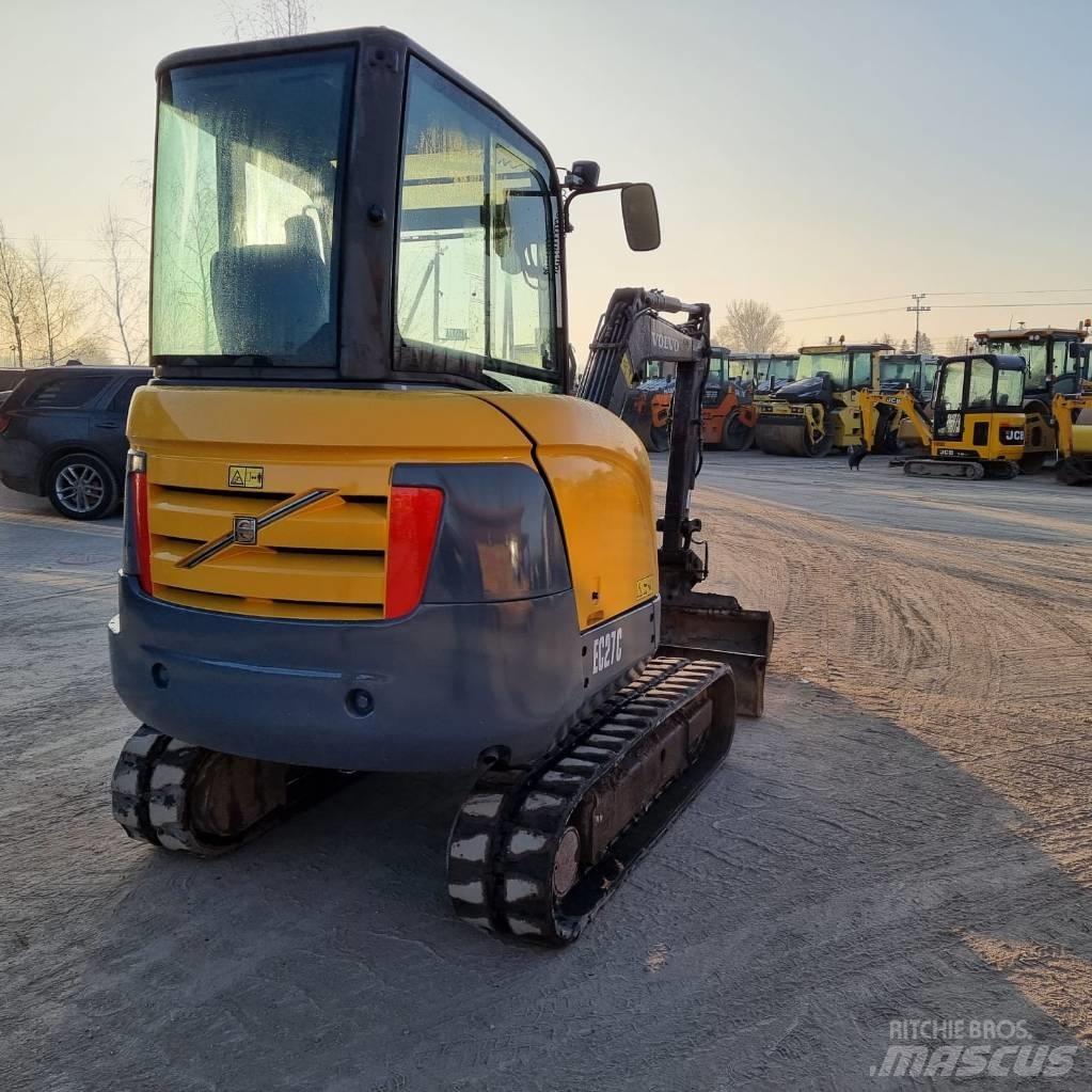 Volvo EC 27 C 小型挖掘机