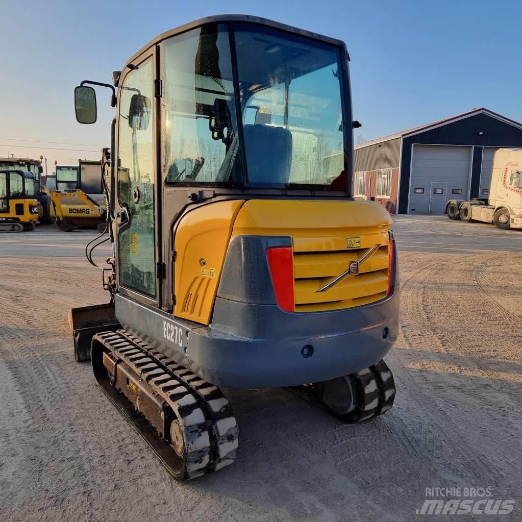 Volvo EC 27 C 小型挖掘机