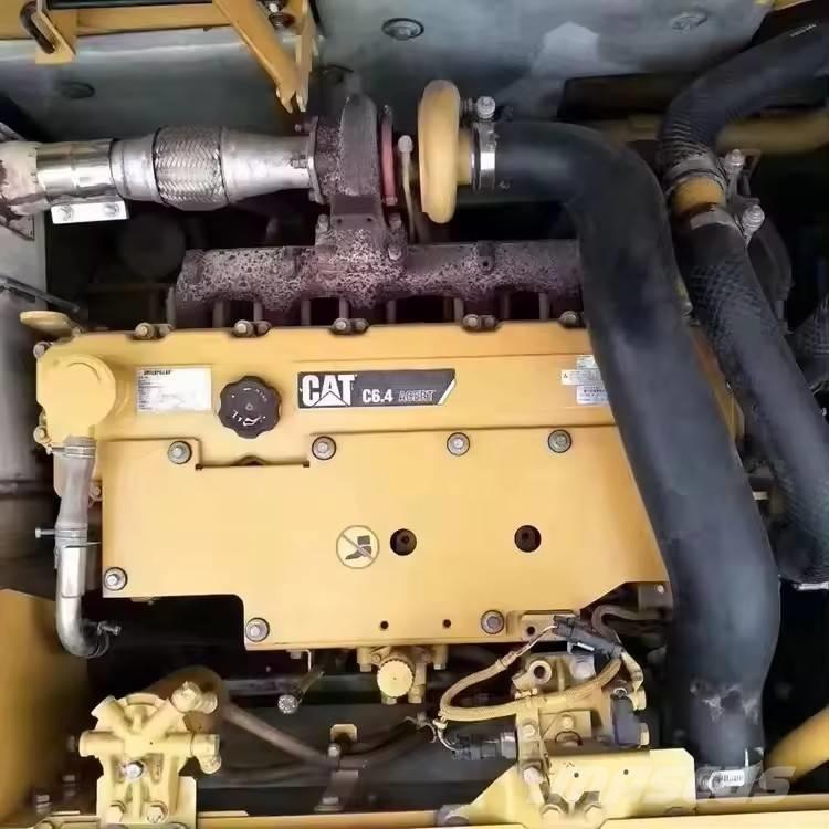 CAT 325 D 履带挖掘机