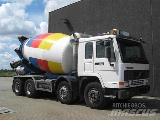 Volvo FL 12 混凝土搅拌车