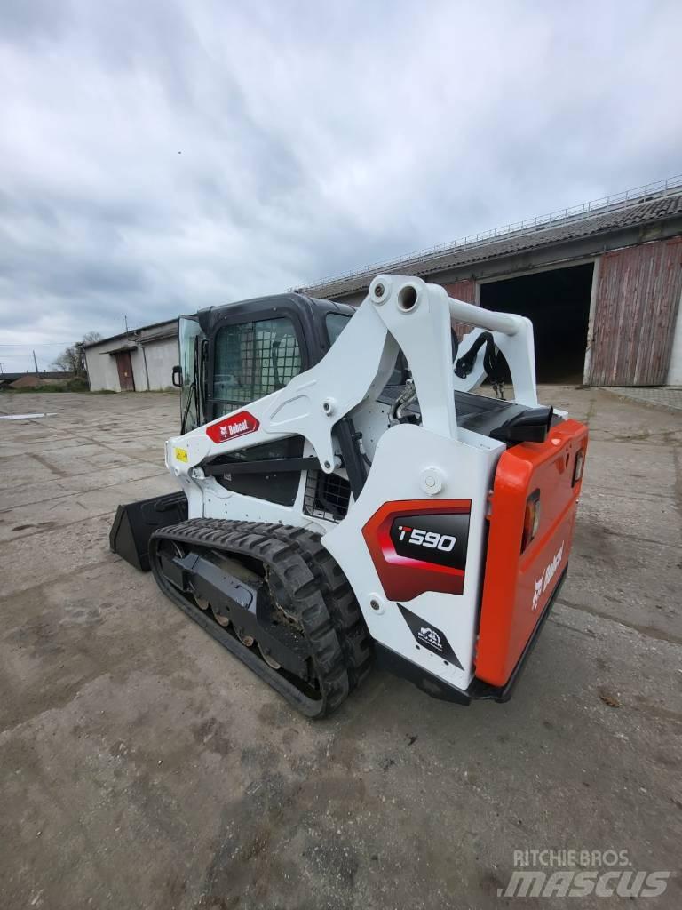 Bobcat T 590 滑移装载机