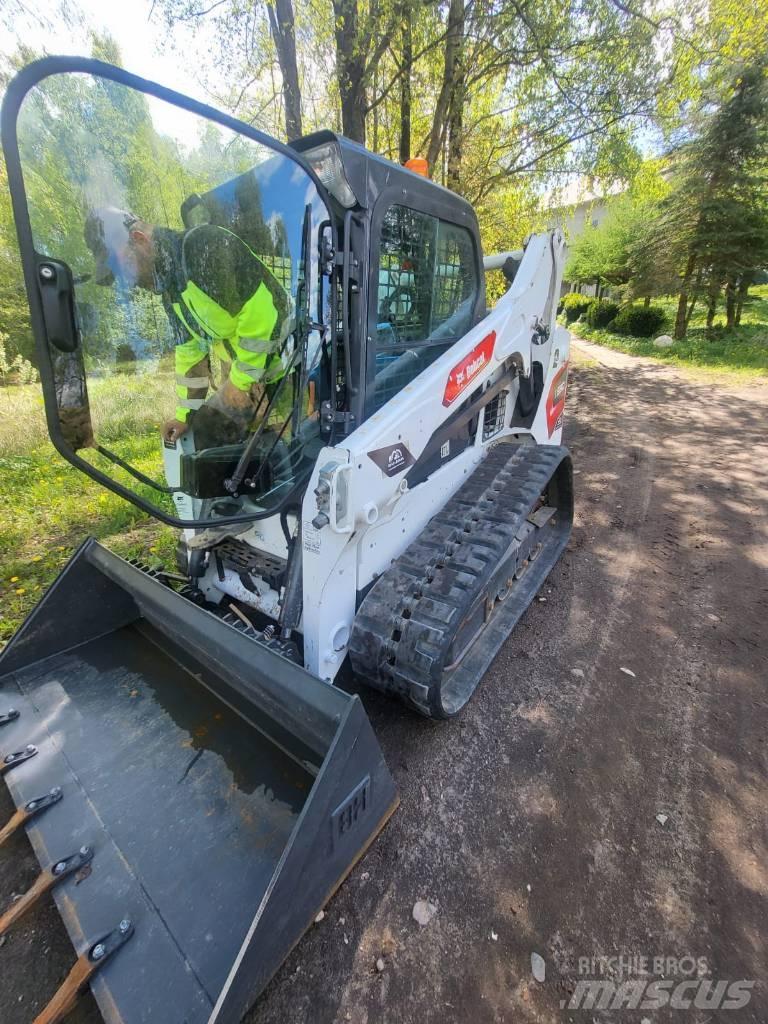 Bobcat T 590 滑移装载机