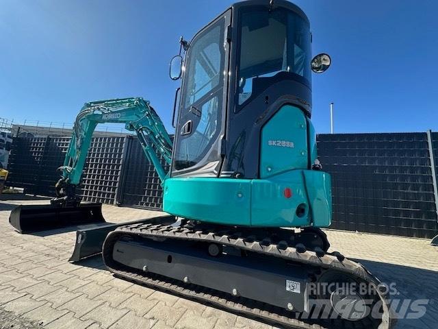 Kobelco SK26SR-7 小型挖掘机