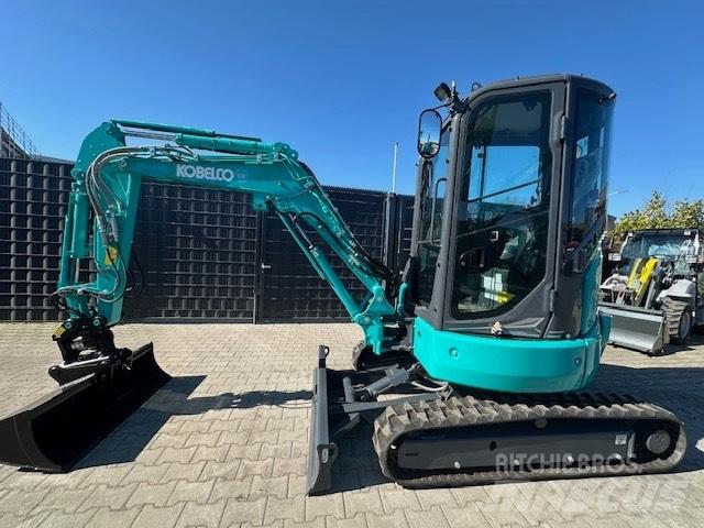 Kobelco SK26SR-7 小型挖掘机