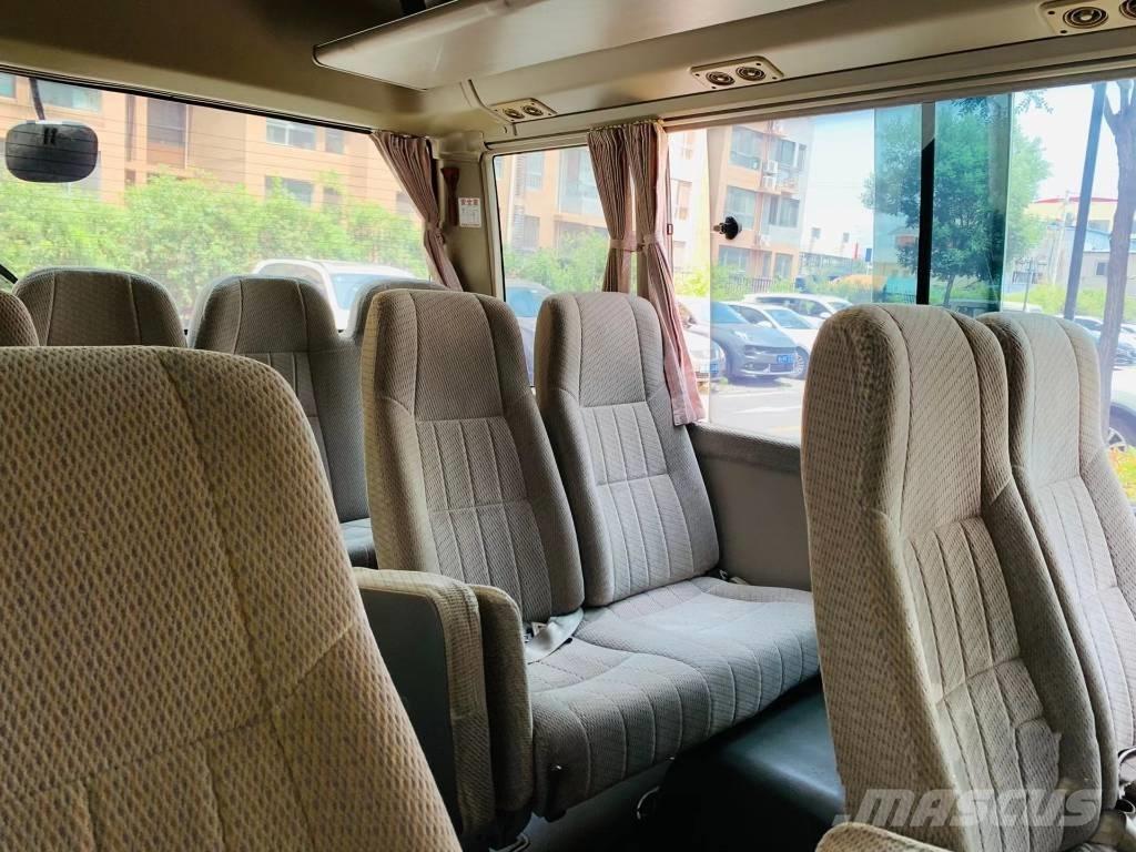 Toyota Coaster Bus 迷你巴士