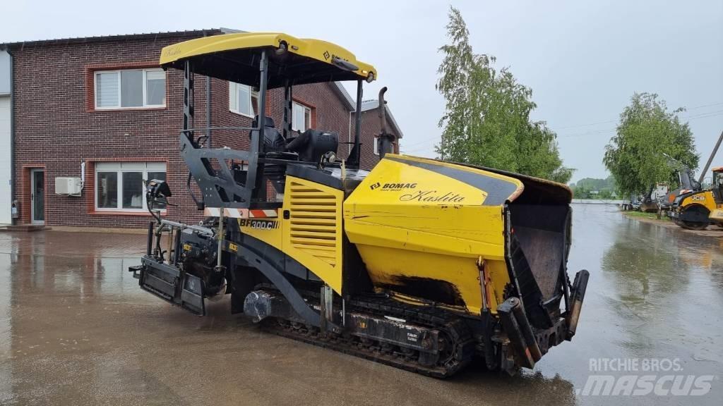 Bomag BF 300 沥青摊铺机