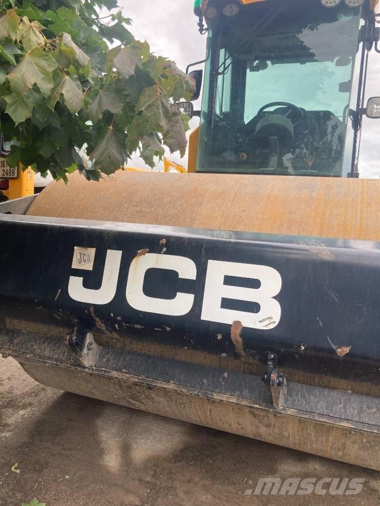 JCB VM137 2015 单轮压路机
