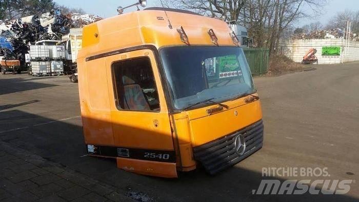 Mercedes-Benz 2540 运输工具-其他