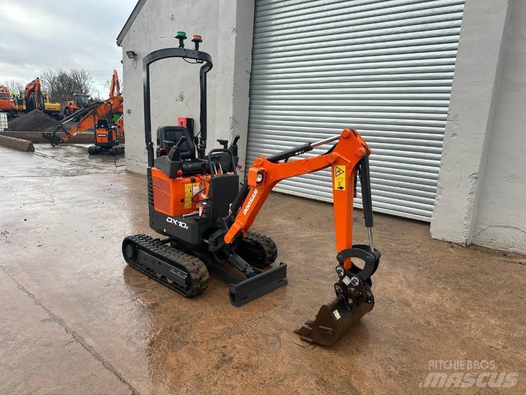Doosan DX 10 Z 小型挖掘机