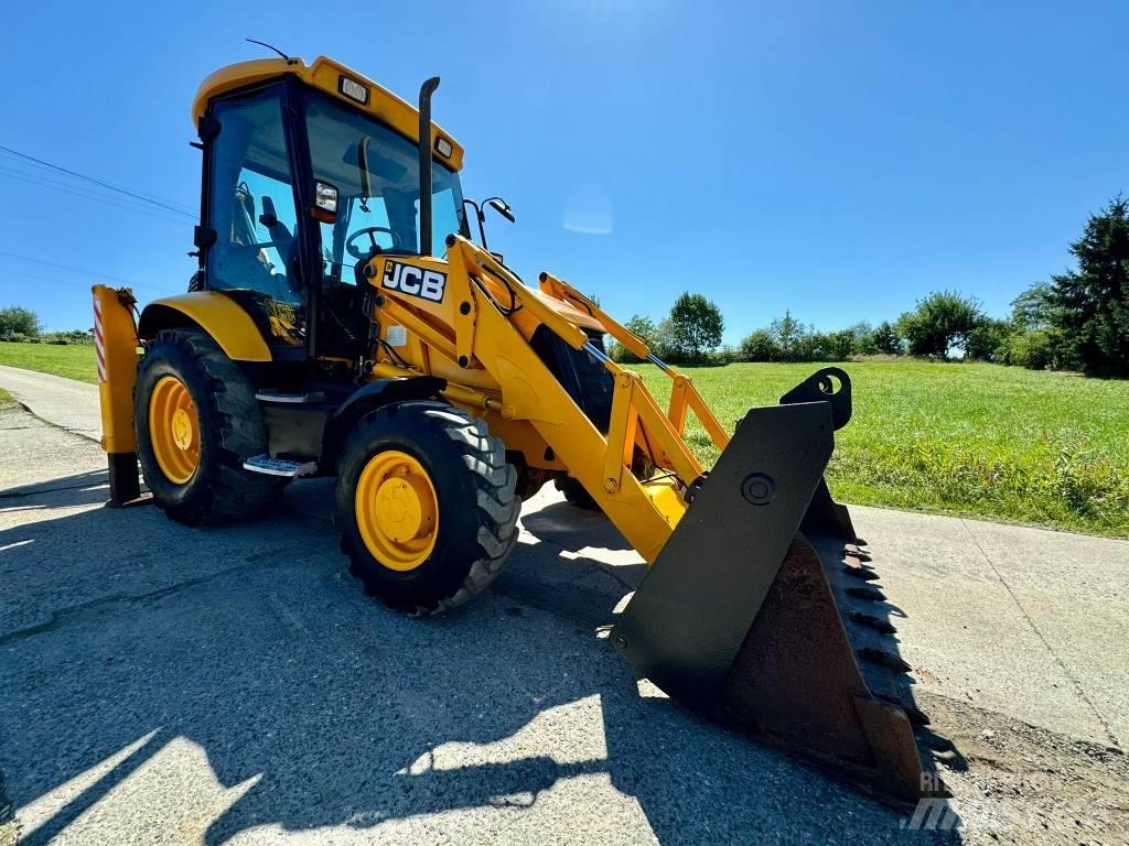 JCB 3CX 反铲装载机