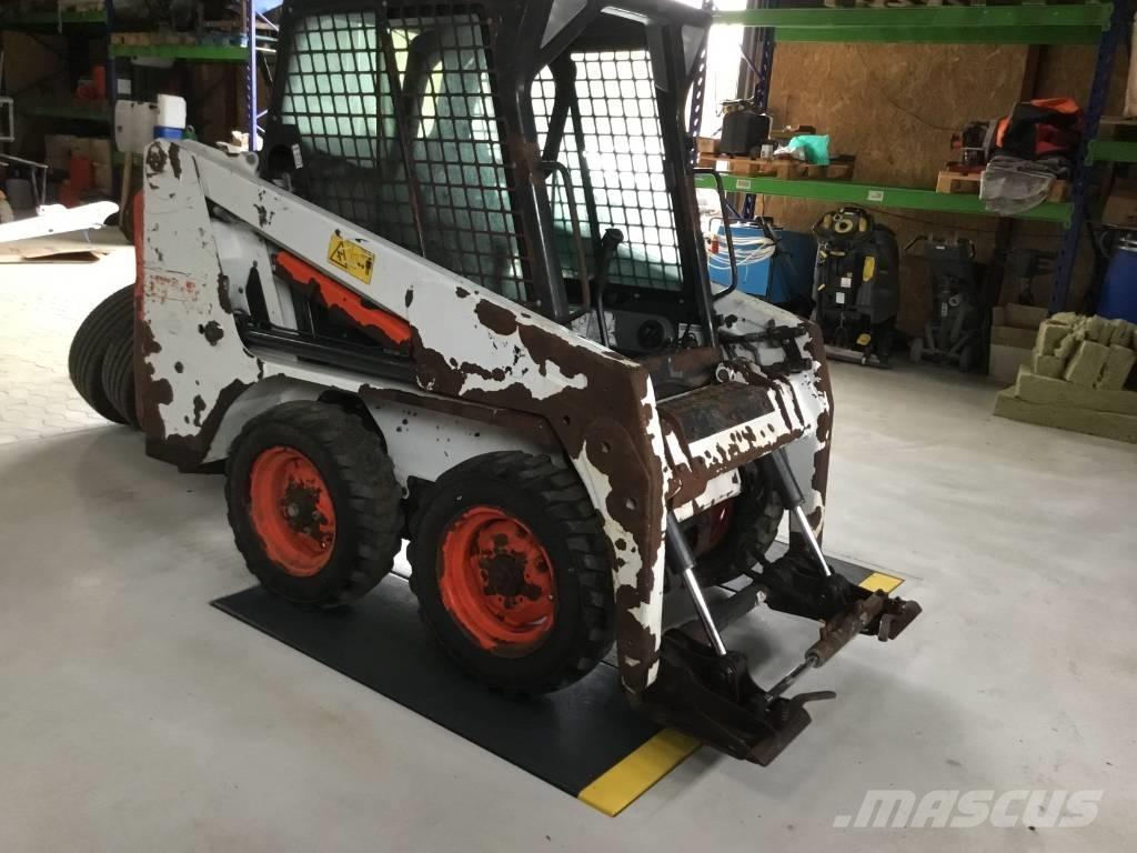 Bobcat S 100 滑移装载机