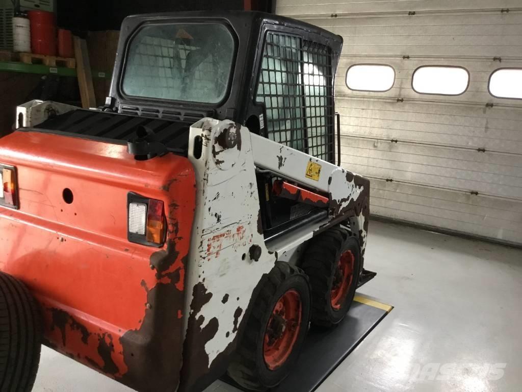Bobcat S 100 滑移装载机