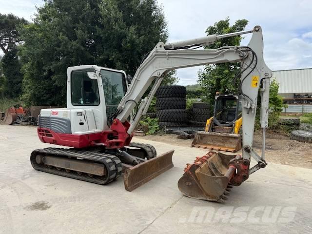 Takeuchi TB 250 小型挖掘机