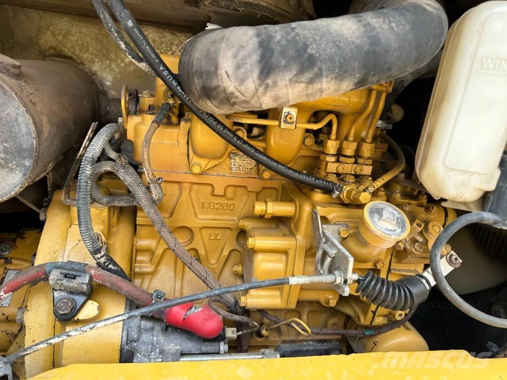 CAT CAT 303.5E2 小型挖掘机