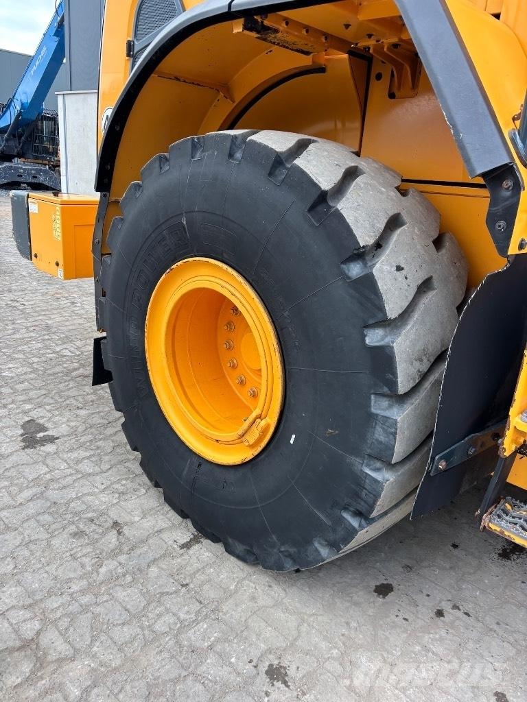 Hyundai HL 960 - 955 轮式装载机
