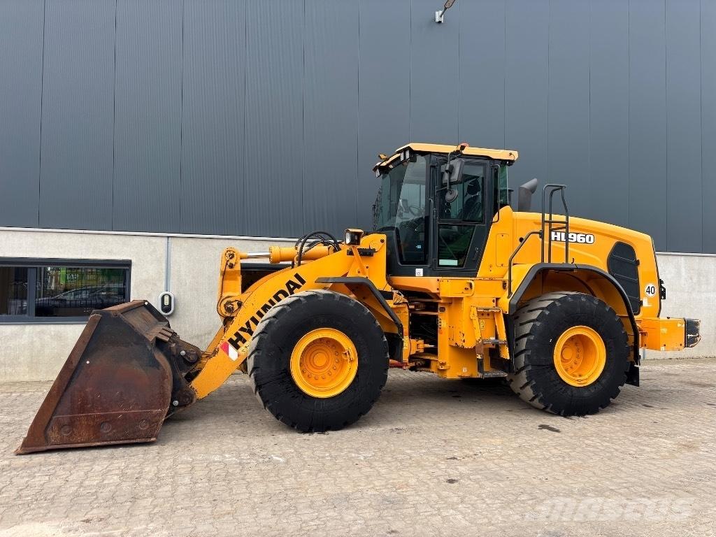 Hyundai HL 960 - 955 轮式装载机