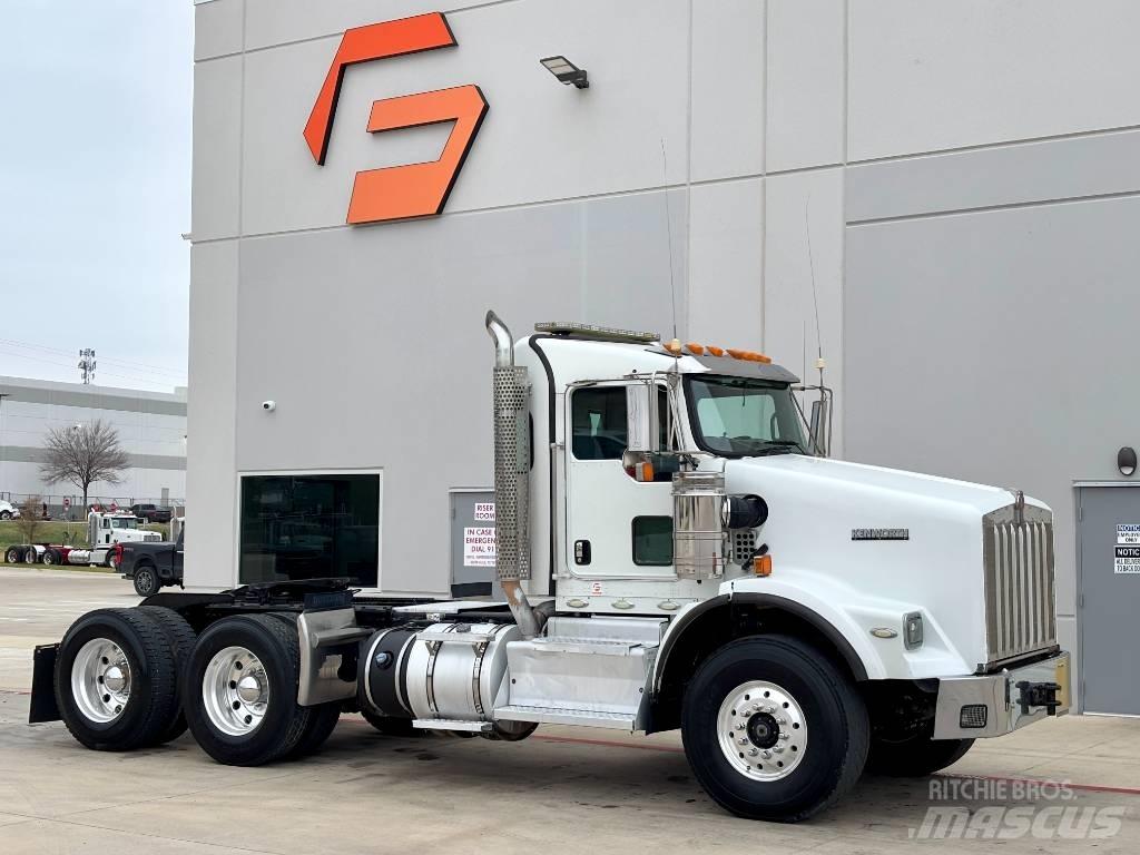 Kenworth T 800 牵引车