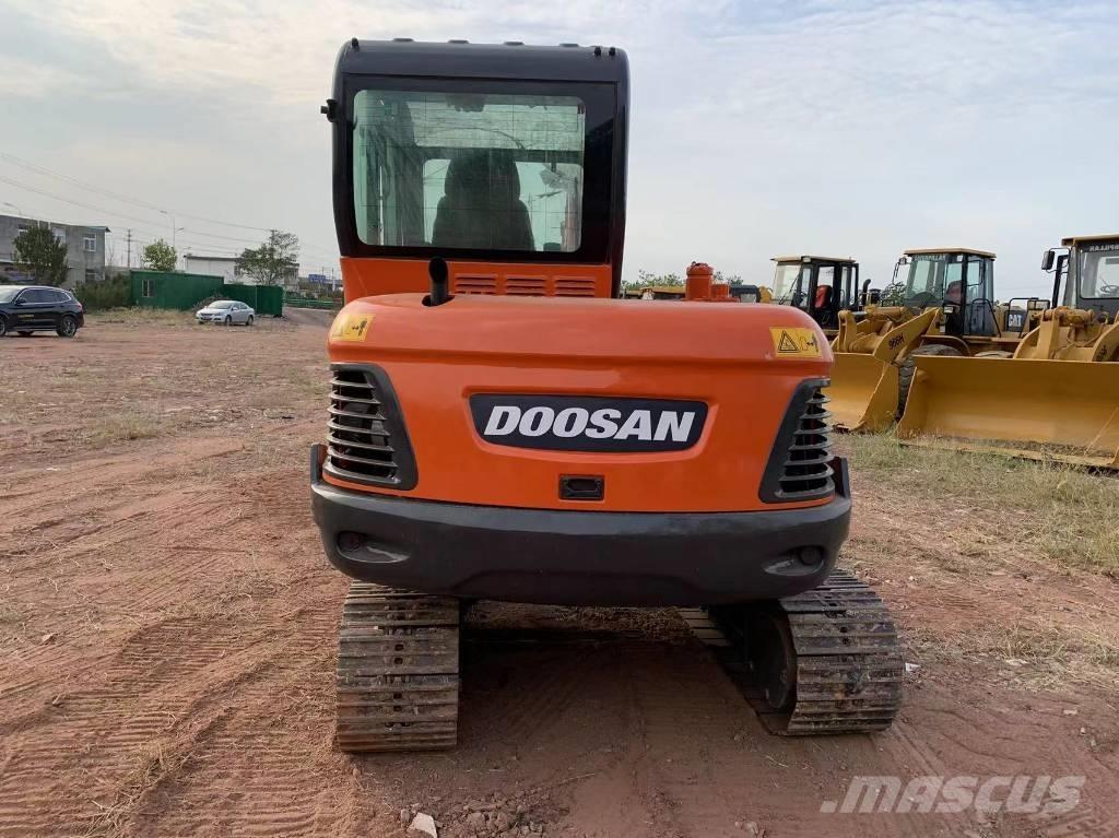 Doosan DX 55 小型挖掘机