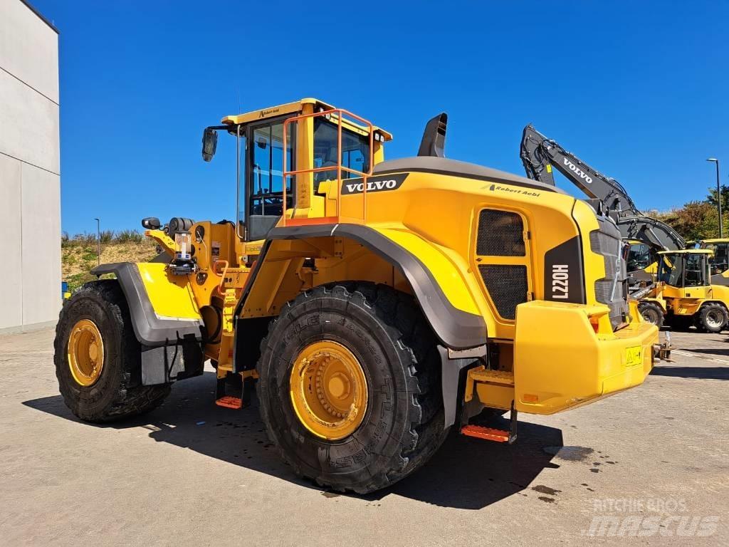 Volvo L 220 H 轮式装载机