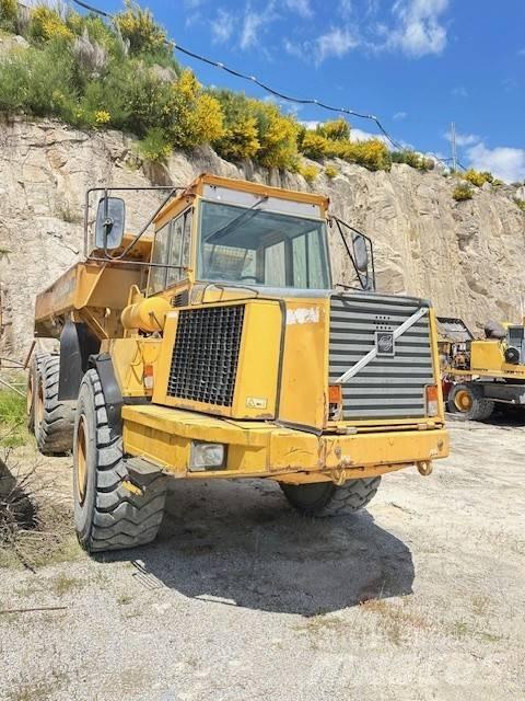 Volvo A 25 C 铰接式自卸车