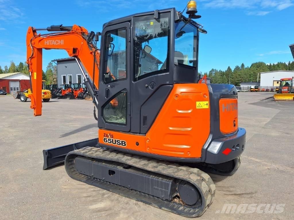 Hitachi ZX65USB-5 小型挖掘机