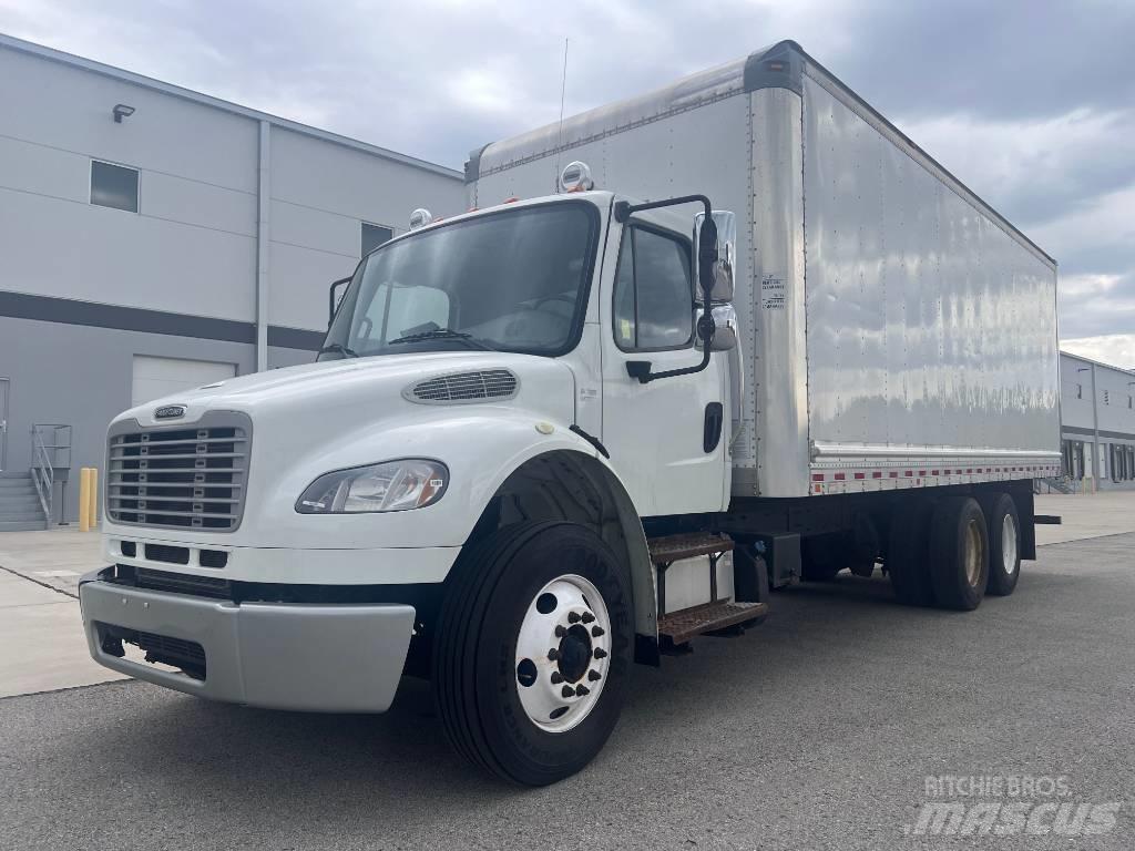 Freightliner M 106 厢式货车