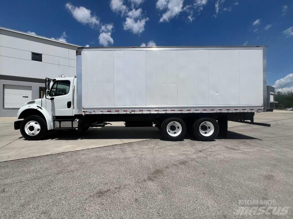 Freightliner M 106 厢式货车