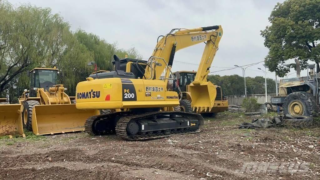 Komatsu pc200-8 履带挖掘机