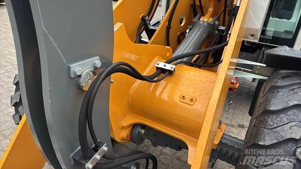 Liebherr L 506 特种挖掘机
