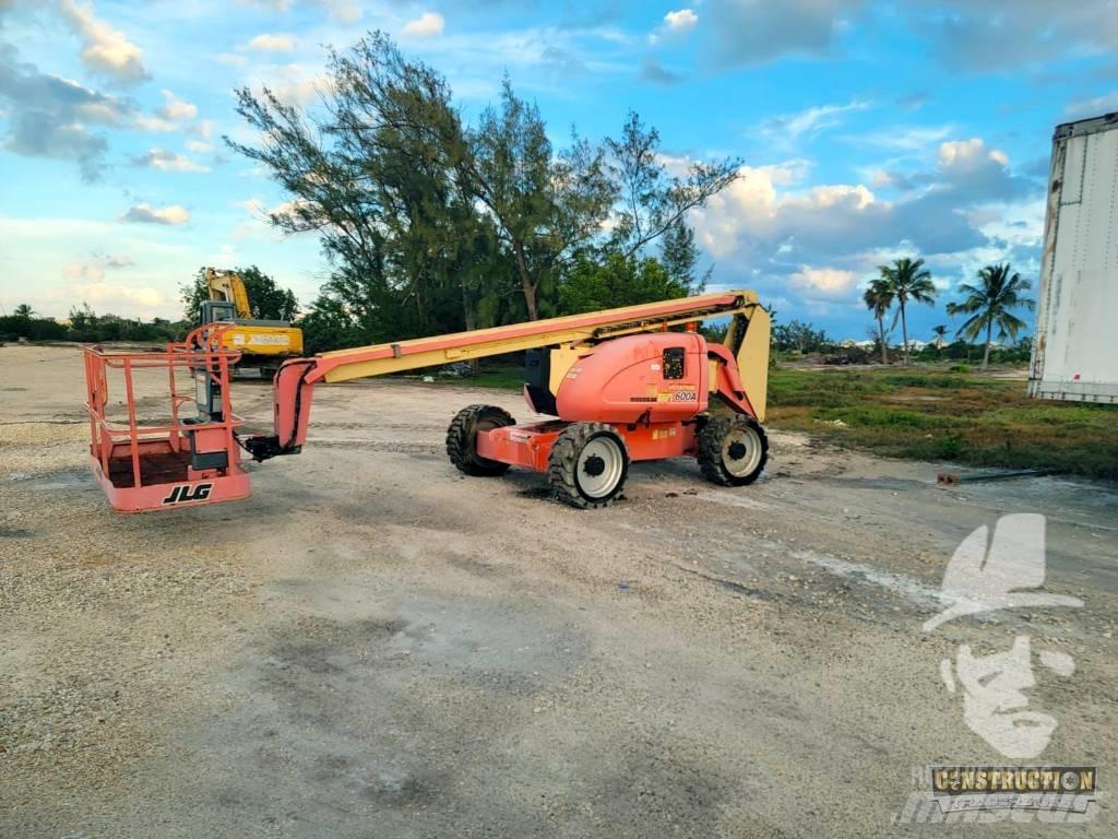 JLG 600 A 曲臂高空工作平台