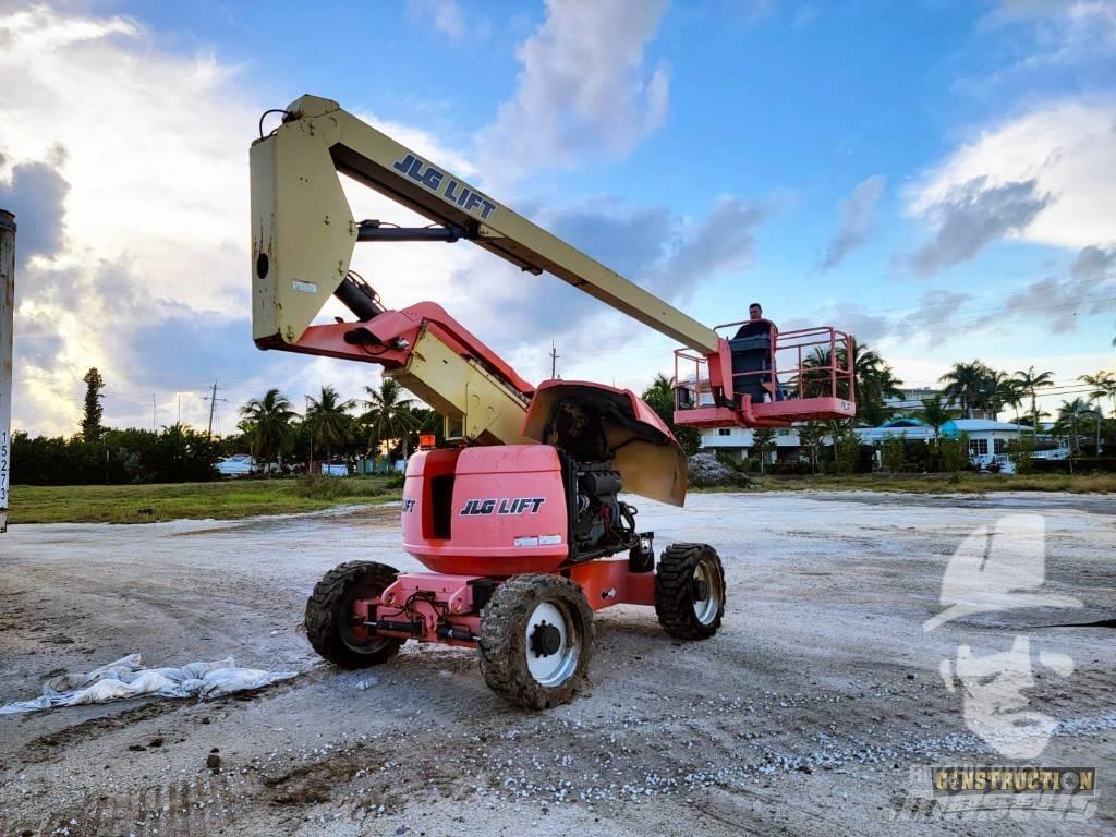 JLG 600 A 曲臂高空工作平台