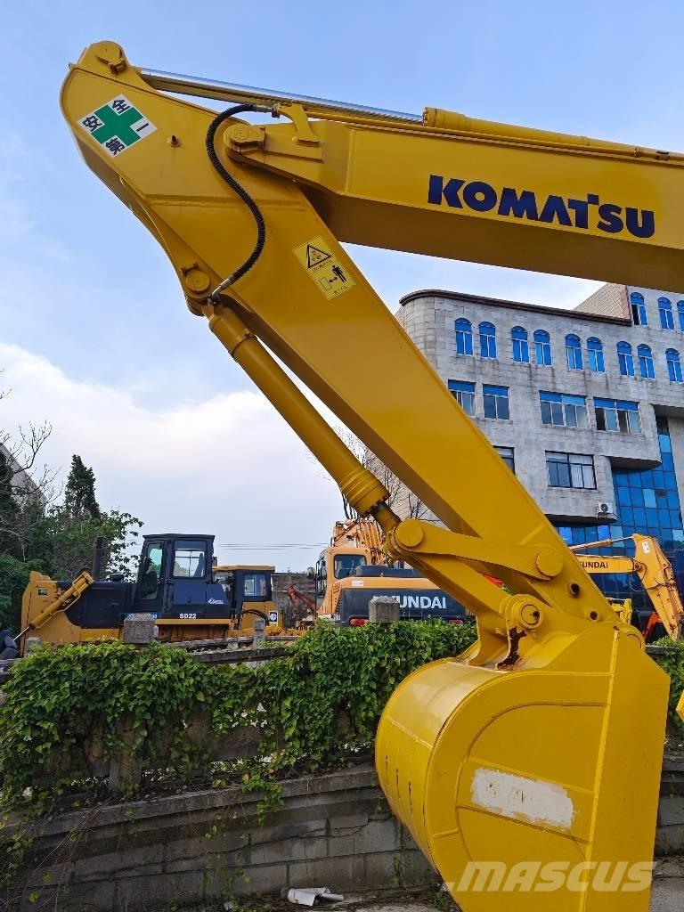 Komatsu PC 220-7 履带挖掘机