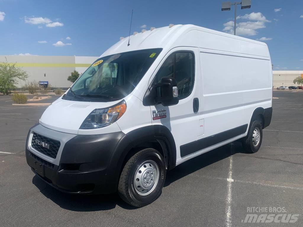RAM PROMASTER 1500 大型面包车