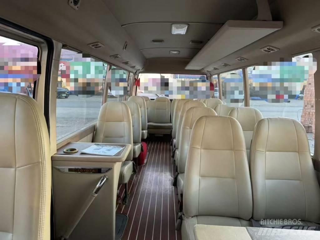 Toyota Coaster 公路客运汽车