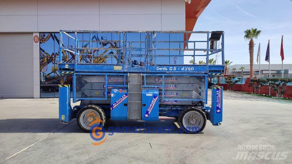 Genie GS 4390 RT 剪叉式升降机