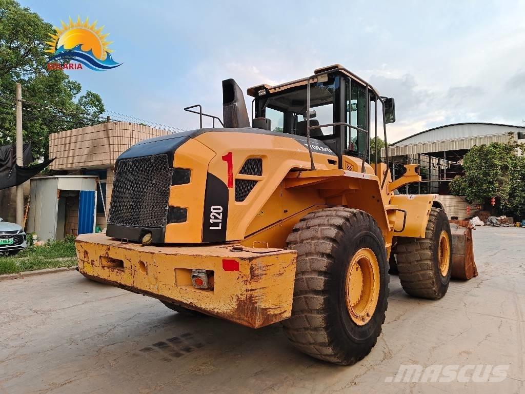 Volvo L 120 轮式装载机