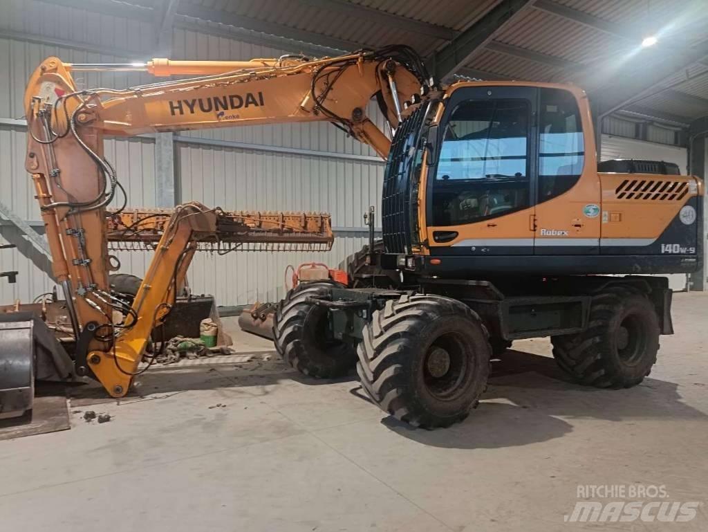 Hyundai RW140-9A 轮式挖掘机