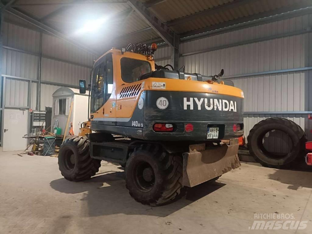 Hyundai RW140-9A 轮式挖掘机