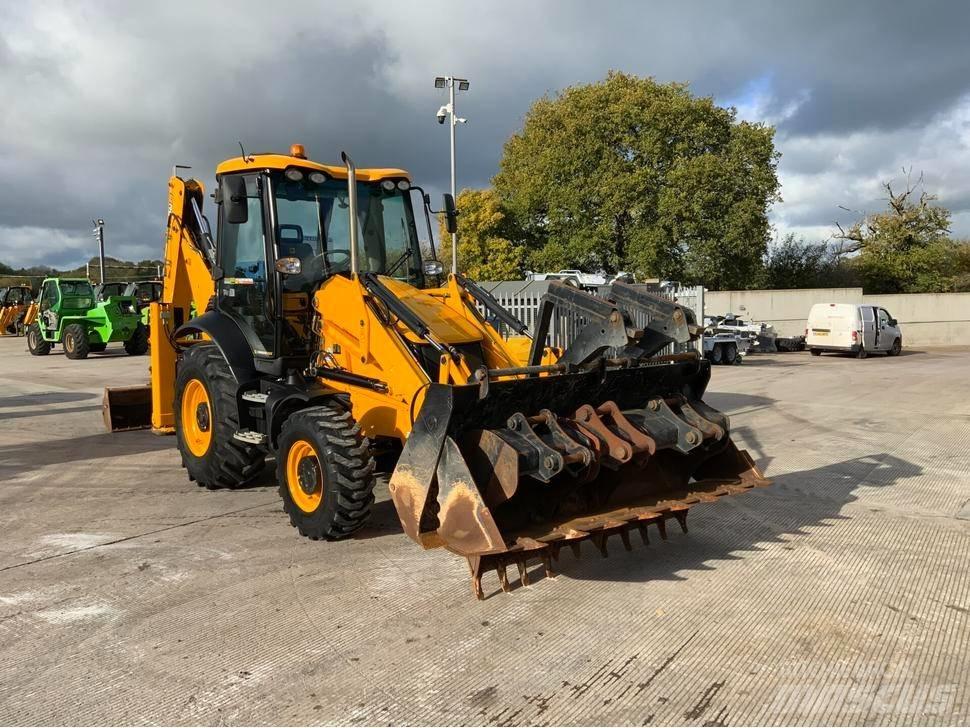 JCB 3CX 反铲装载机
