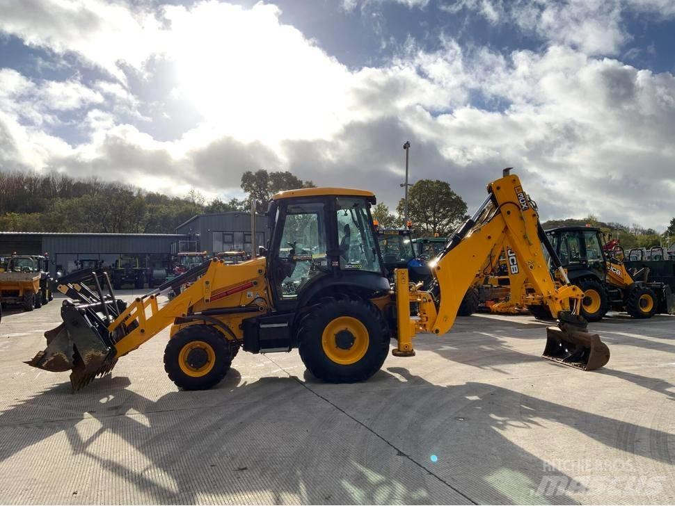 JCB 3CX 反铲装载机