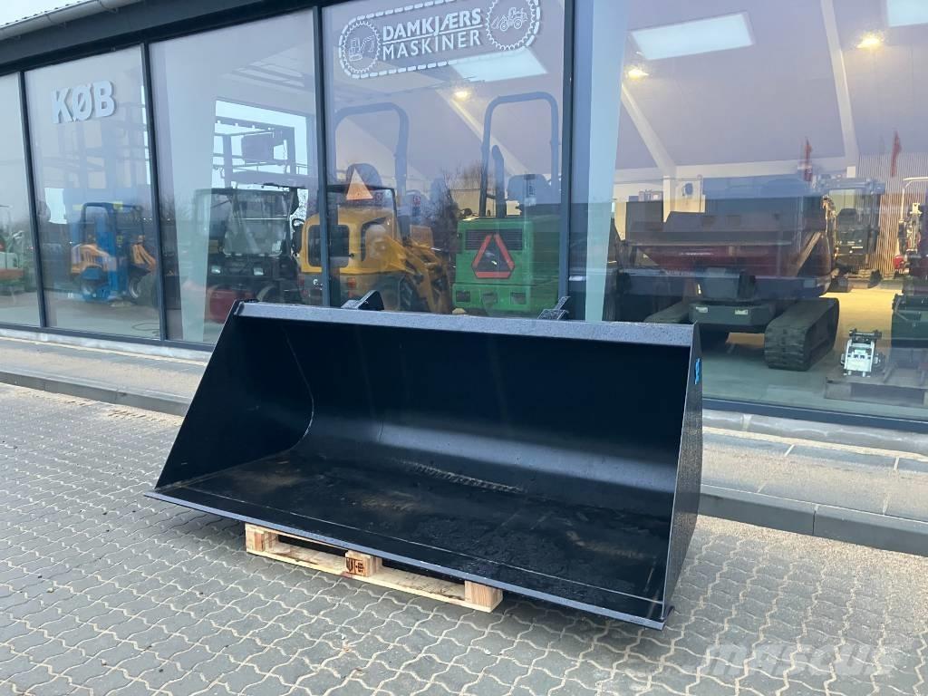 JCB 150 T 伸缩臂叉装车|叉装车