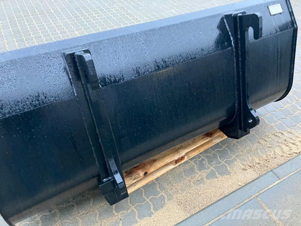 JCB 150 T 伸缩臂叉装车|叉装车