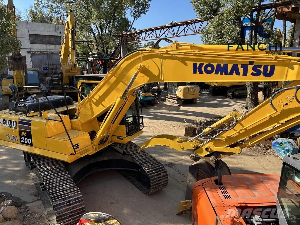 Komatsu PC 200 履带挖掘机