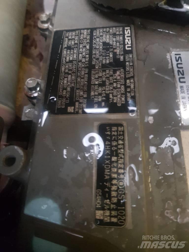 Hitachi ZX225USLC-5 履带挖掘机