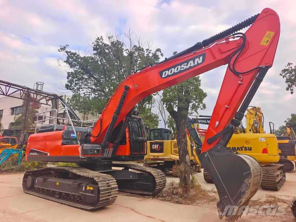 Doosan DX 225 LC-9C 履带挖掘机