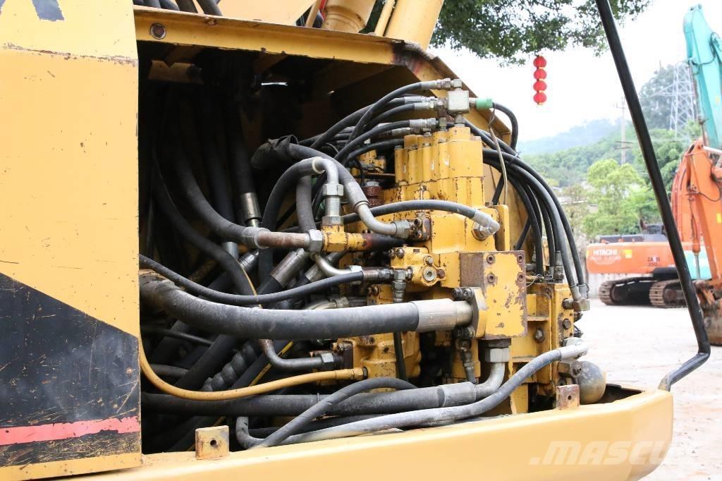 CAT 320BU 履带挖掘机