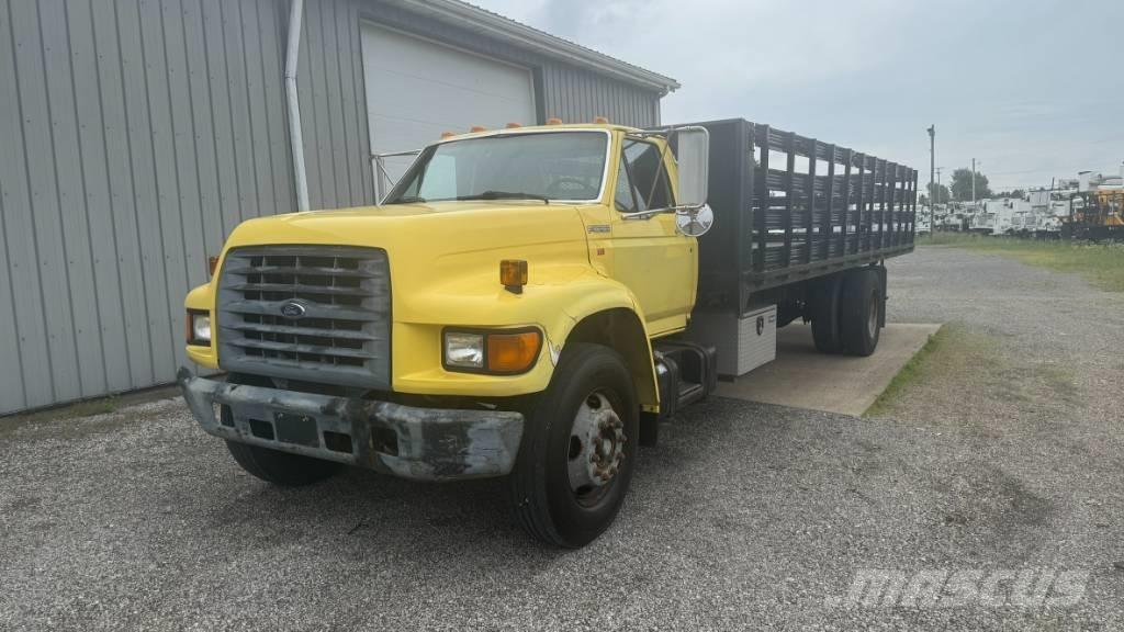 Ford F 700 平板栏板货车